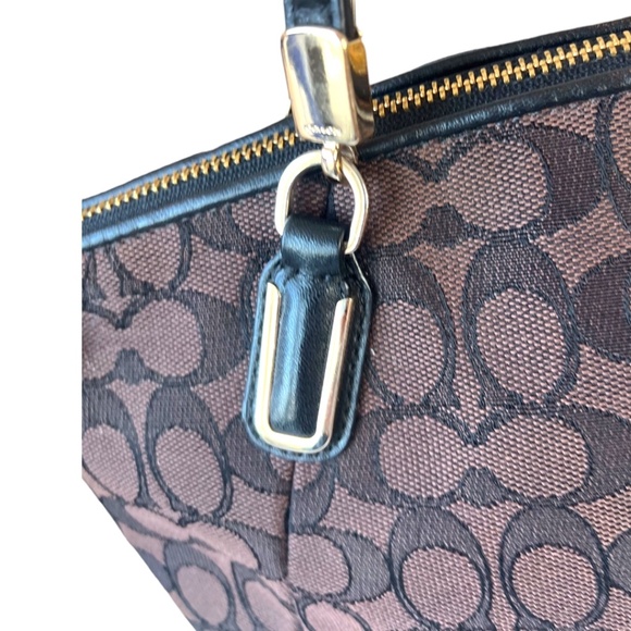 Coach Kelsey Signature Jacquard Satchel with COA - Picture 7 of 16